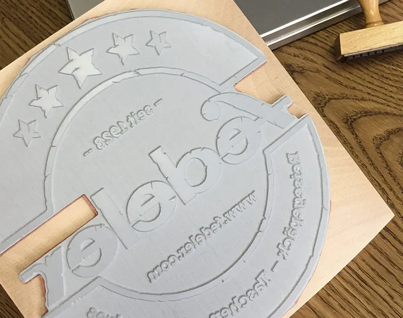 #ThinkBig: Stempel mit 20 cm Durchmesser für Fedeler